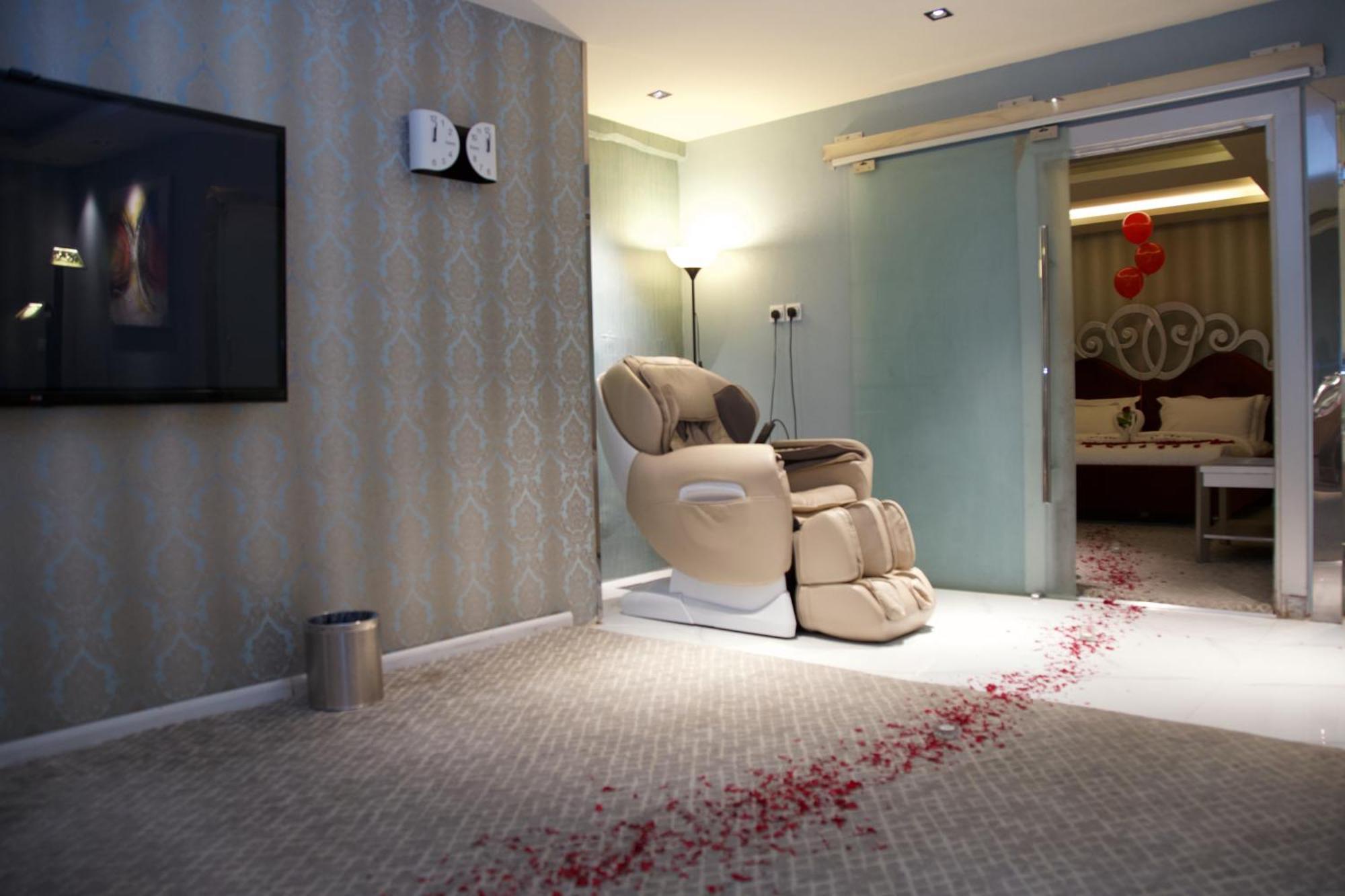 Sharz Hotel